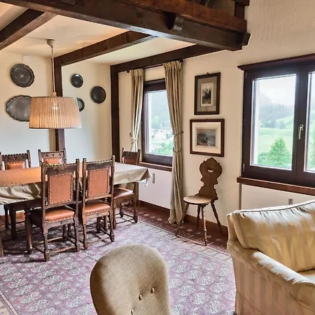 Chesa Martina - Apartment La Punt-Chamues-ch