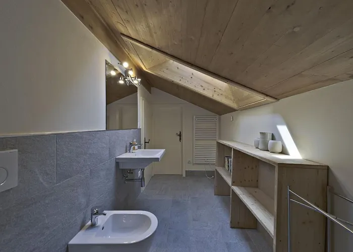 Chesa Martina - * La Punt-Chamues-ch